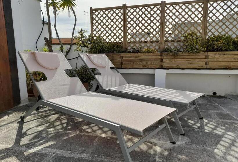 سوئیت 2 خوابه, I Templari B&b
