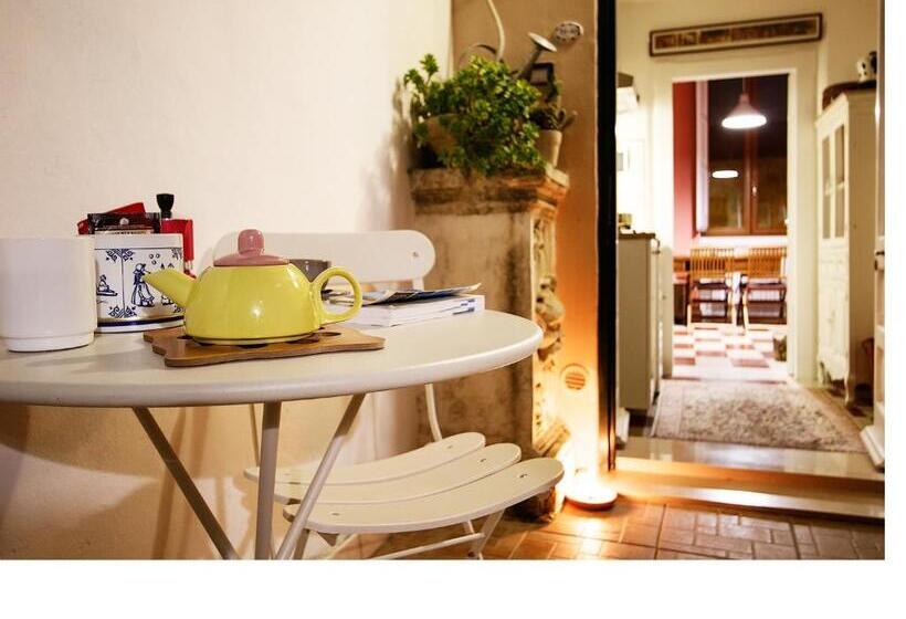 سوئیت 2 خوابه, I Templari B&b