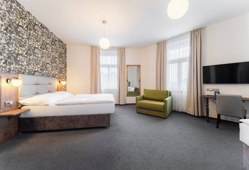 اتاق استاندارد چهار تخته, Ea Hotel Victoria