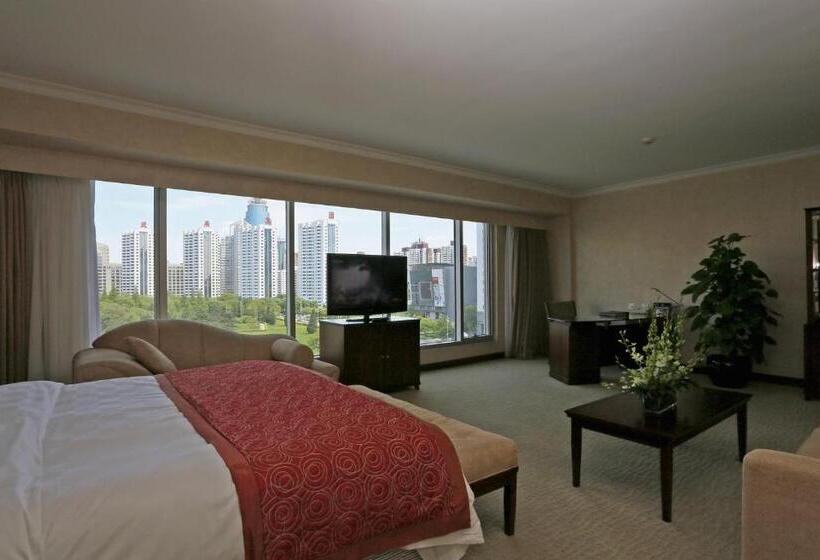 اتاق دلوکس با چشم‌انداز پارک, Beijing Continental Grand