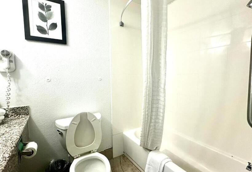 Familie Suite, Radiant Inn And Suites