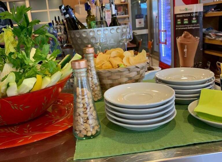 اتاق اکونومی یک تخته, Piada D'oro