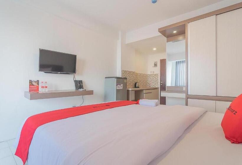 Номер Deluxe, Reddoorz Apartment @ Emerald Towers Bandung