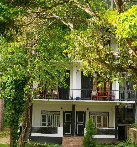 Standard Triple Room with Terrace, Ella Forest Paradise