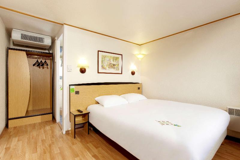 스위트 킹사이즈 침대, Ramada By Wyndham Grayling Hotel & Conference Center