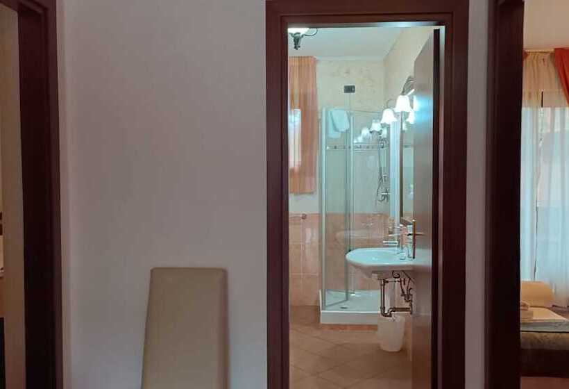 Номер Комфорт, Euro House Inn Airport