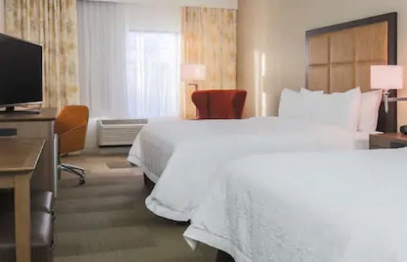 适合残疾人使用的标准间, Hampton Inn And Suites Camarillo