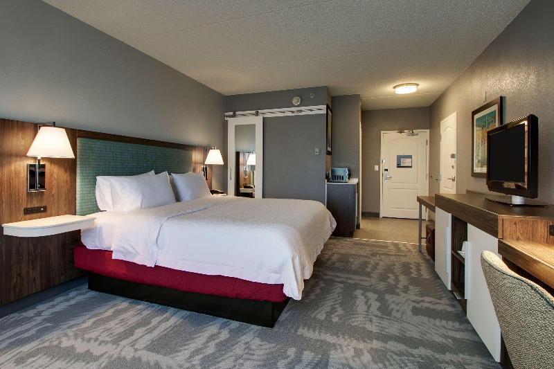 חדר סטנדרט עם מיטת קינג, Hampton Inn & Suites Chicago/aurora