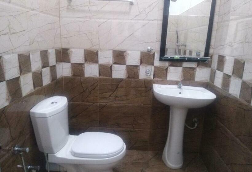 Номер Стандарт, Quench Inn