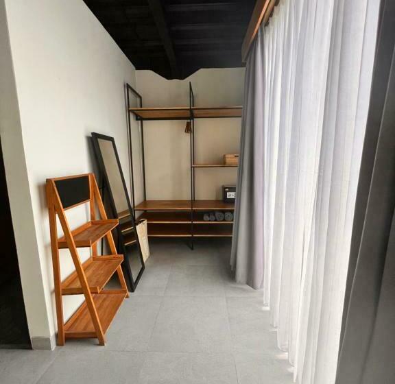 디럭스 룸, Rumah Kahyangan