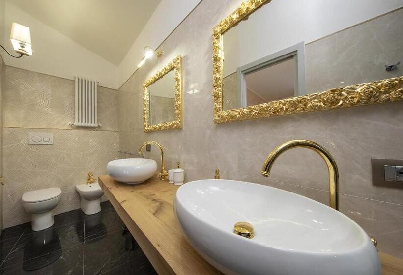 キングサイズベッドのスタンダードルーム, La Togata Hotellerie De Charme Relais Il Terrazzo