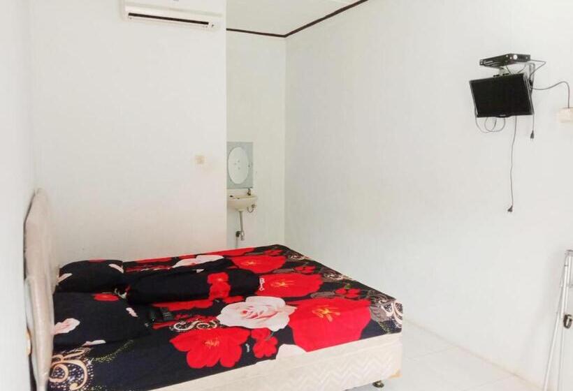 Номер Стандарт, Oyo 3303 Penginapan Putri Asih Sawarna
