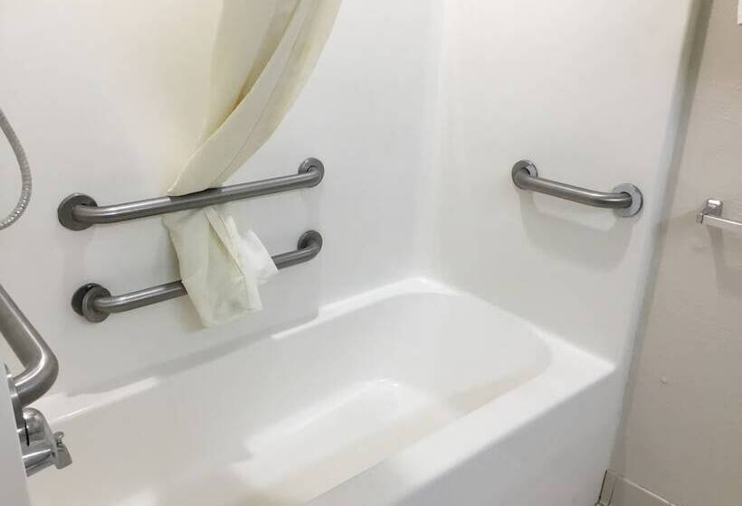 חדר סטנדרט מותאם לאדם עם מוגבלויות, Microtel Inn & Suites By Wyndham Augusta/riverwatch