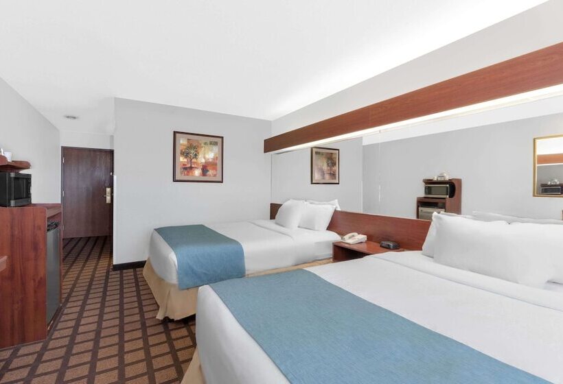 Family Suite, Microtel Inn & Suites By Wyndham Rapid City