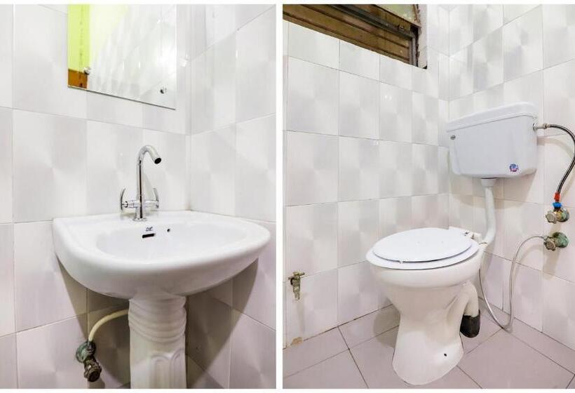 Трехместный Номер Классика, Oyo 66940 New Delhi Grand
