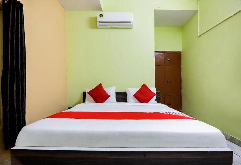 Трехместный Номер Классика, Oyo 66940 New Delhi Grand