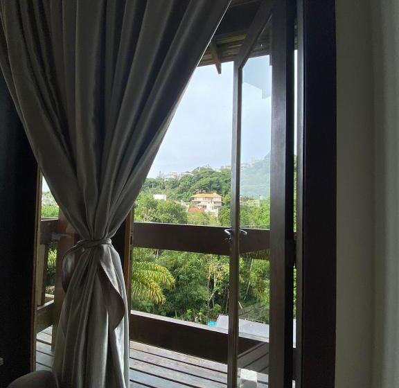 バスタブ付きデラックスルーム, Bombinhas Guest House