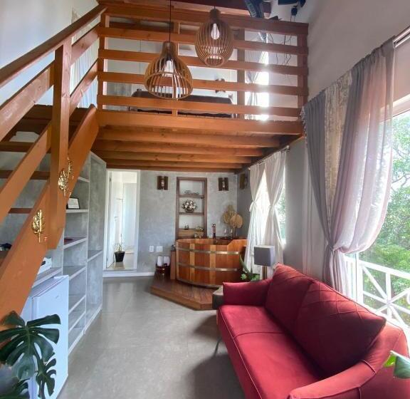 デラックススイート, Bombinhas Guest House