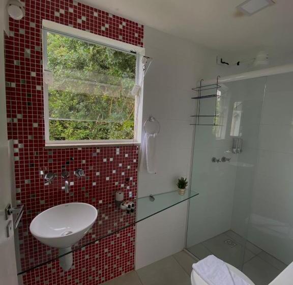 バスタブ付きデラックスルーム, Bombinhas Guest House