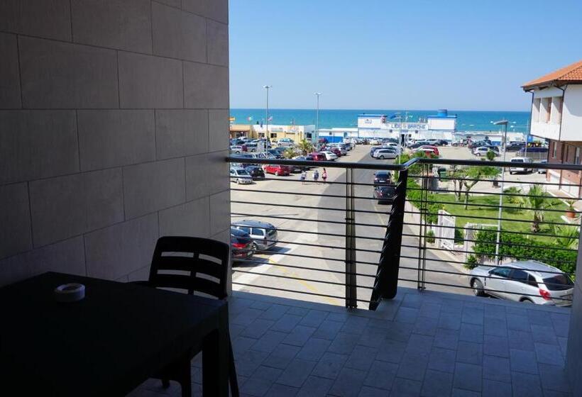 Апартаменты 2 Спальни, Albachiara Residence