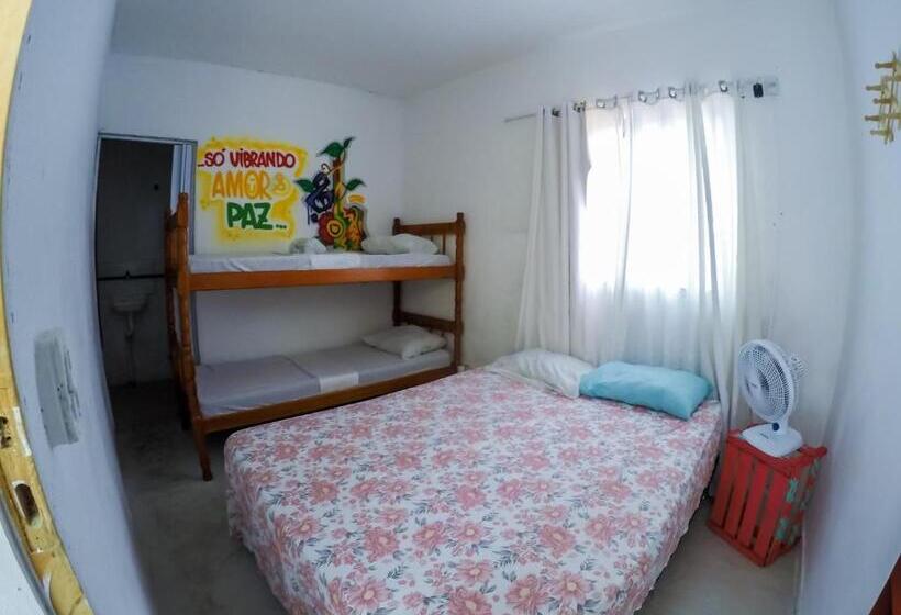 חדר משפחתי, Arte & Hostel