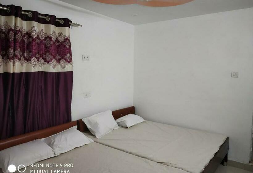 Люкс Повышенной Комфортности, New Hotel Yatri Niwas