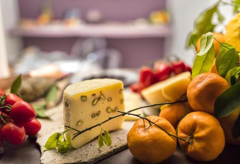 Люкс, Manzoni 46   Ospitalità Siciliana