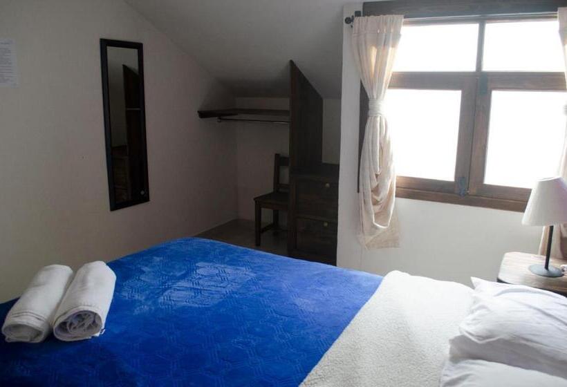 اتاق استاندارد با سرویس بهداشتی مشترک, Casa Tequio