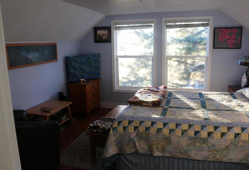 Люкс 2 Спальни, Sunshine House Bed And Breakfast
