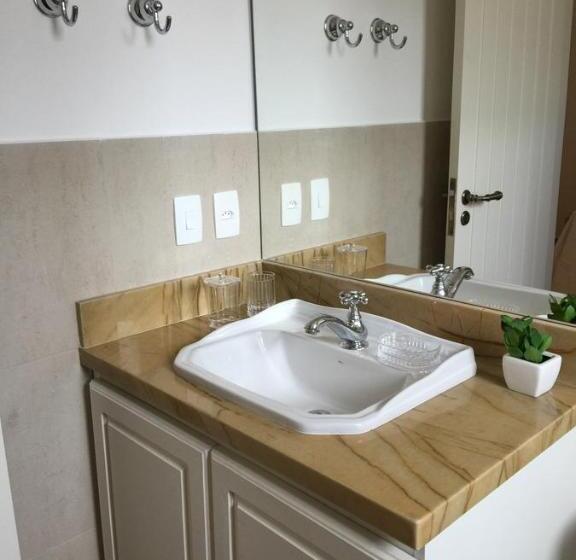 스위트 킹사이즈 침대, Villa Mare Residence