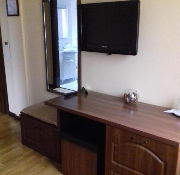 Номер Deluxe, Pensiunea Damiris