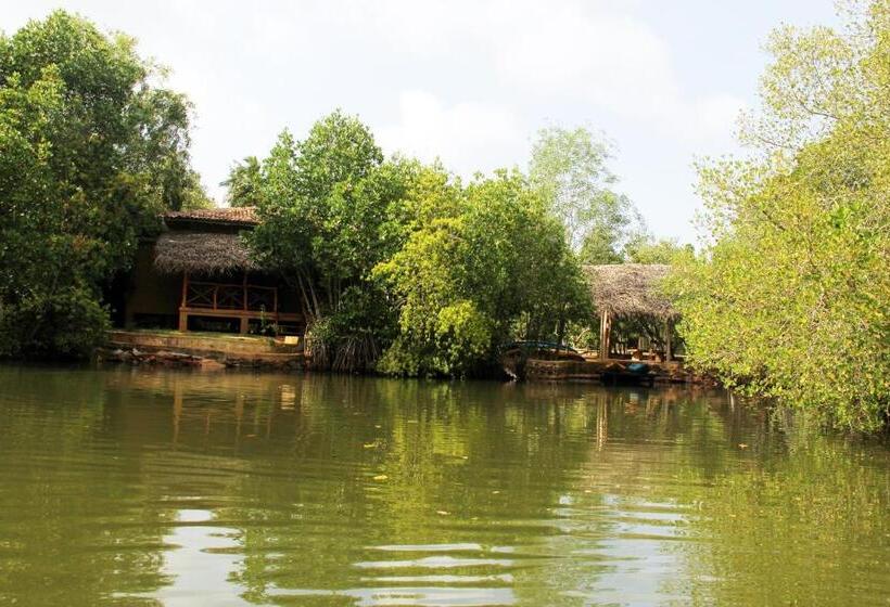 Хижина, Ganesh Garden Beach Cabanas