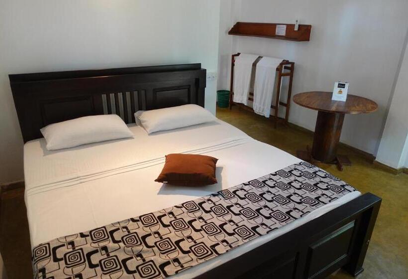 Номер Deluxe Вид на Море Боковой, Ganesh Garden Beach Cabanas
