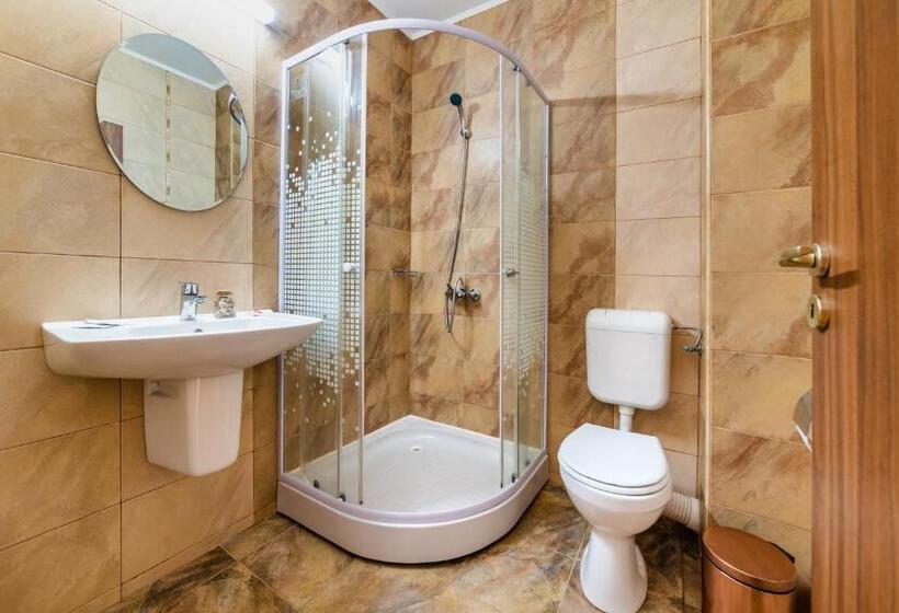 Номер Стандарт Трехместный, Casa Royal Pe Plaja Belona