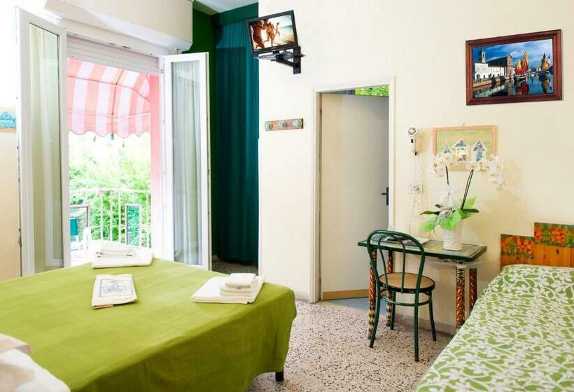 Номер Стандарт Трехместный, Villa Rosa