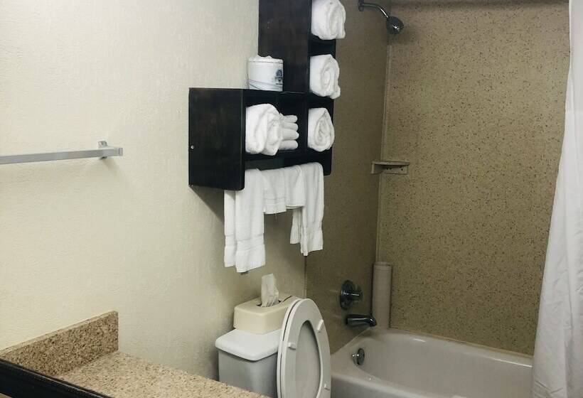 Люкс, Quail Inn & Suites