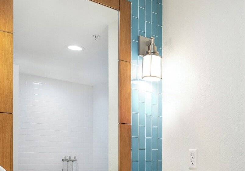 プールビュースイート, Compass By Margaritaville Hotel Naples