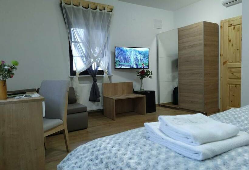 Номер Deluxe, Plitvice Streaming