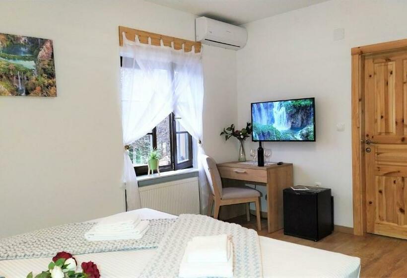 Номер Deluxe, Plitvice Streaming