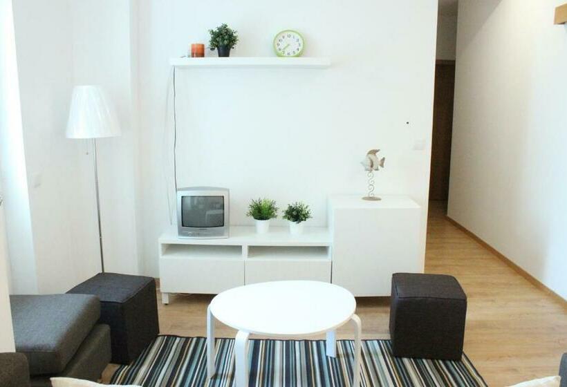 اتاق استاندارد با سرویس بهداشتی مشترک, Aveiro White House
