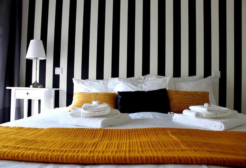 اتاق استاندارد با سرویس بهداشتی مشترک, Aveiro White House