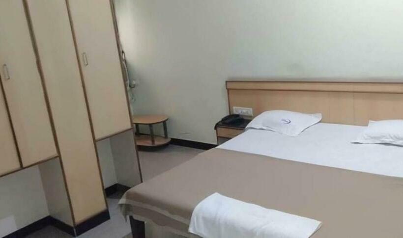 Номер Стандарт, Iroomz Hoysala Residency