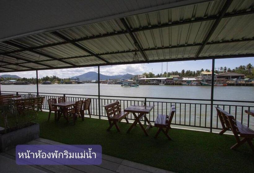 اتاق استاندارد با تخت بزرگ, Chaiyai River Front