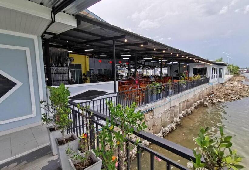 اتاق استاندارد با تخت بزرگ, Chaiyai River Front