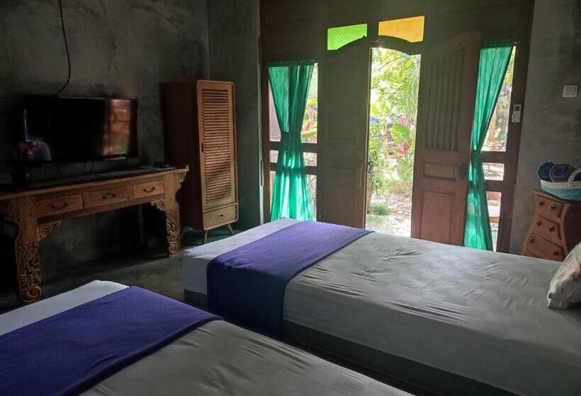 Номер Стандарт Вид на Сад, Watukarung Ristu Homestay