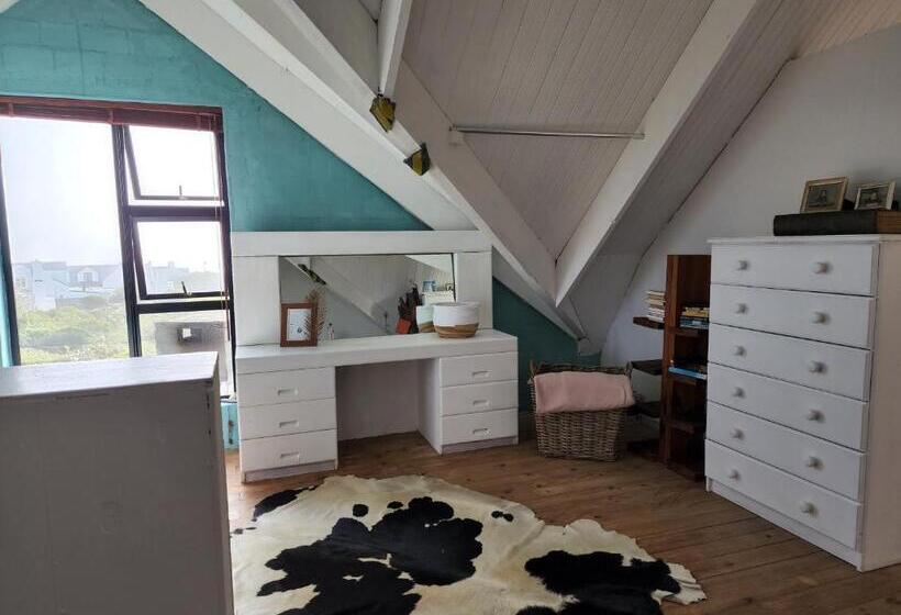 Номер Комфорт, West Coast Seaside Getaway