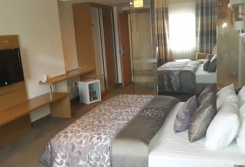 Номер Deluxe, Grand Cali