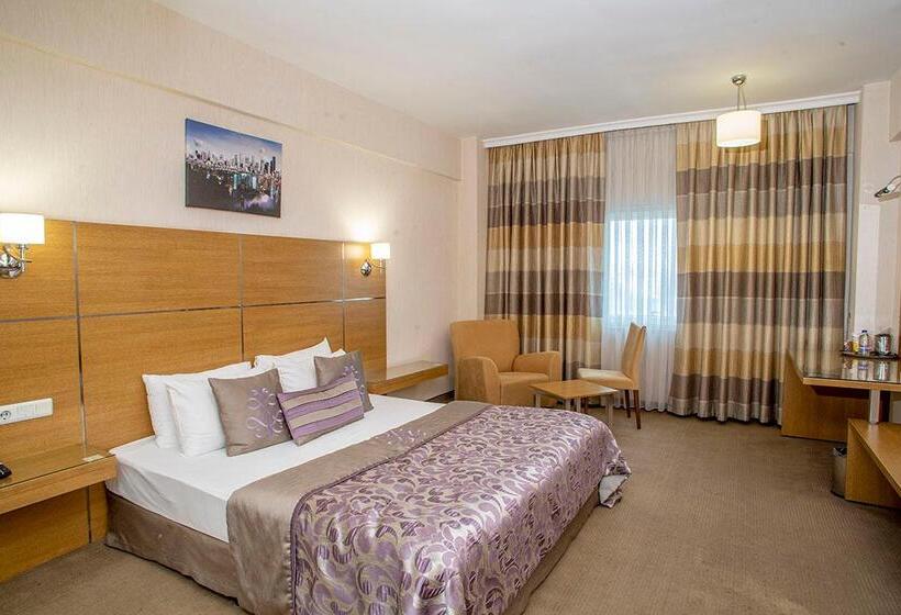 Номер Deluxe, Grand Cali