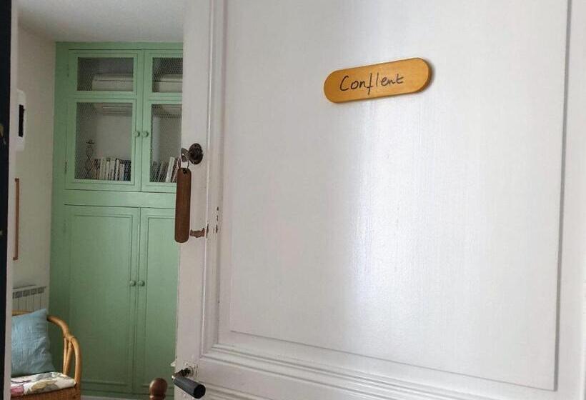 Номер Комфорт, Chambres D Hôtes Et Gîtes  L Abri Sous Roche