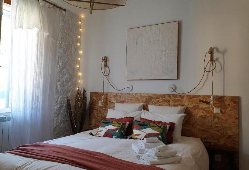 Трехместный Номер Superior, Chambres D Hôtes Et Gîtes  L Abri Sous Roche